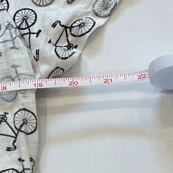 Lane Bryant White Cotton V-Neck Short Sleeve T-Shirt, Bicycles, Glitter, 14-16 - Picture 8 of 9